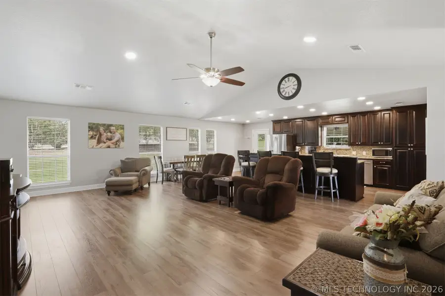 11305 Timber Oak Court, Kingston, OK 73439 - #2