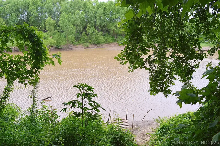 64 S Highway 109, Hugo, OK 74743 - #2