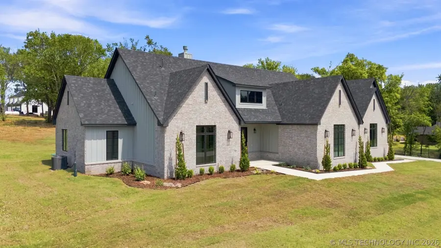 29513 E 106th Street, Coweta, OK 74429 - #3