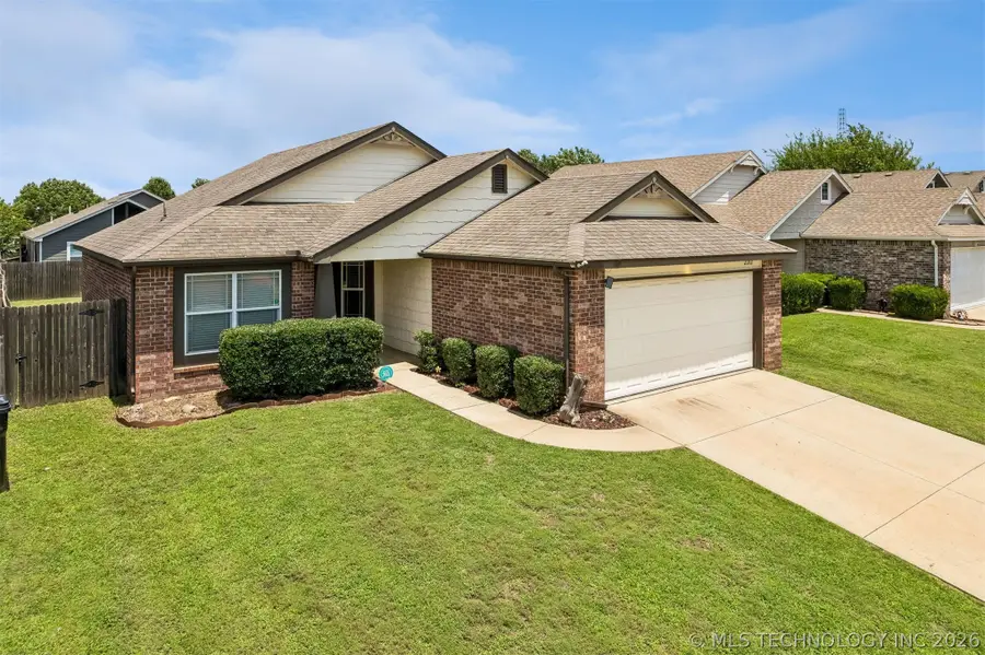 2212 E Elmira Street, Broken Arrow, OK 74012 - #3