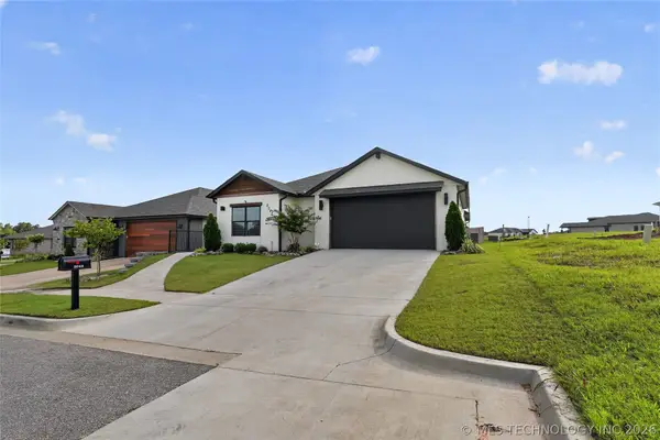 2042 E 130th Street S, Jenks, OK 74037