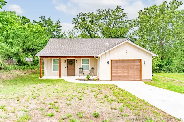1602 S Hickory Street, Bristow, OK 74010