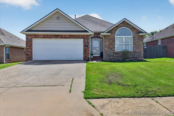 446 NE Debell Avenue, Bartlesville, OK 74006