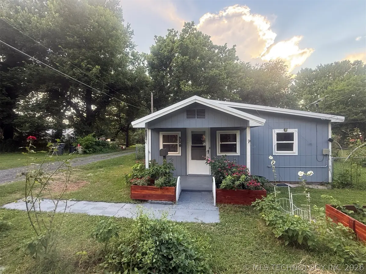 310 S Cherokee, Stilwell, OK 74960 - #1