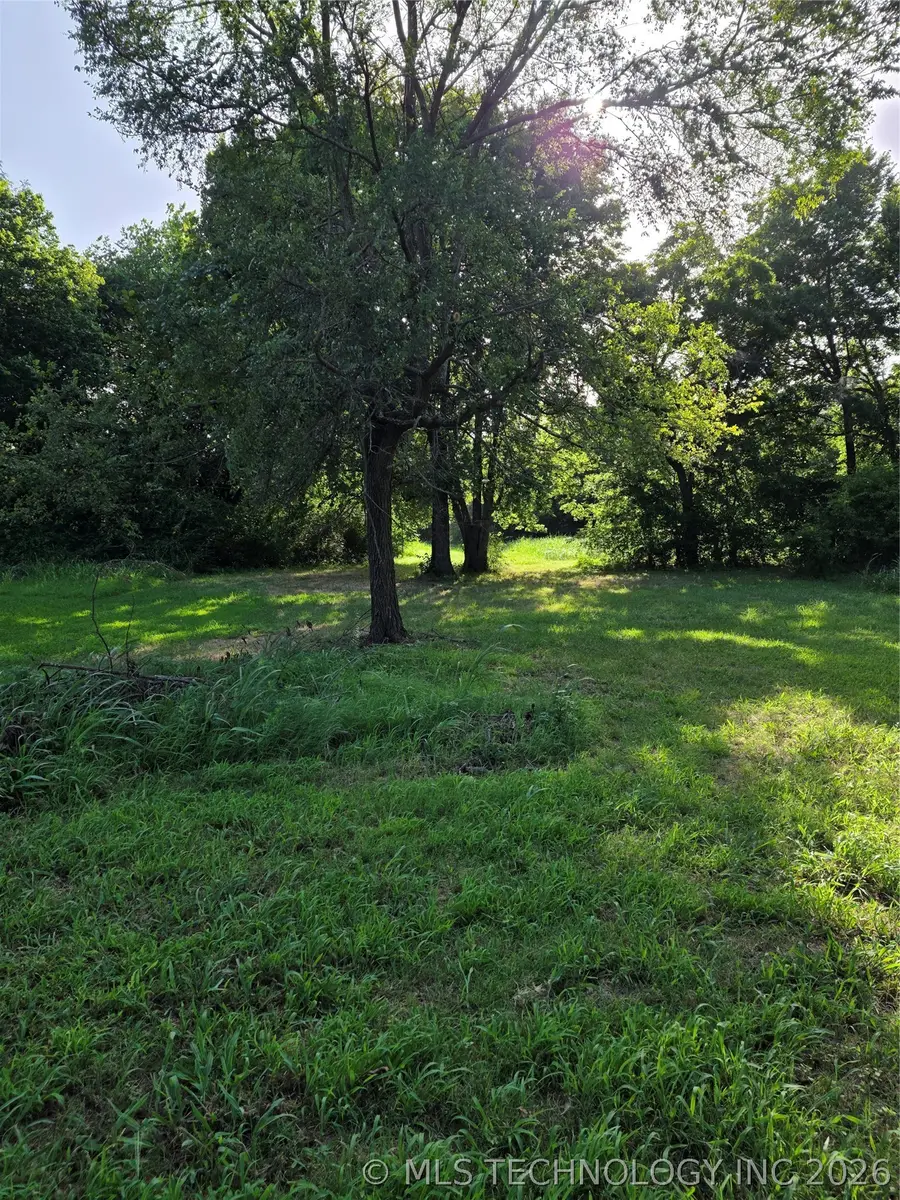 215 O Street Ne, Ardmore, OK 73401 - #2