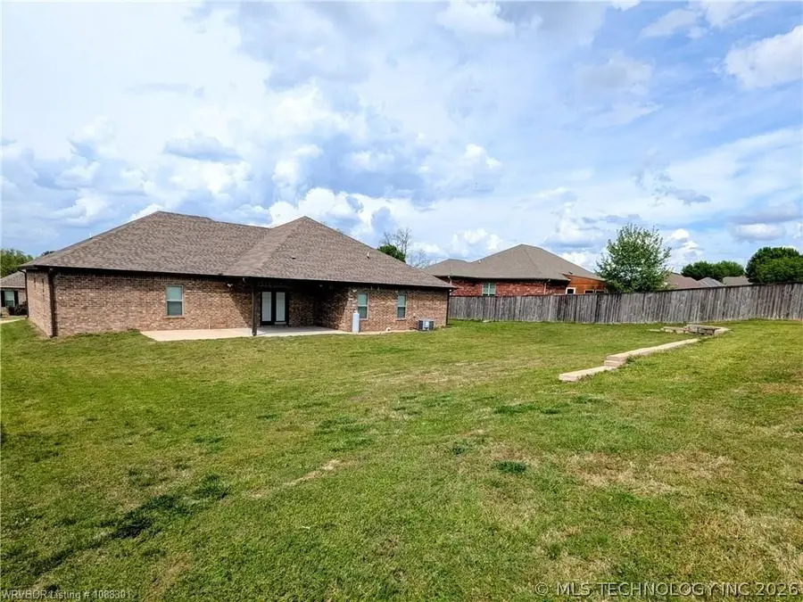 2035 Breckenridge Avenue, Sallisaw, OK 74955 - #3