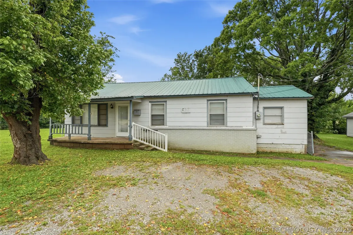 611 S Maryland Avenue, Claremore, OK 74017 - #1