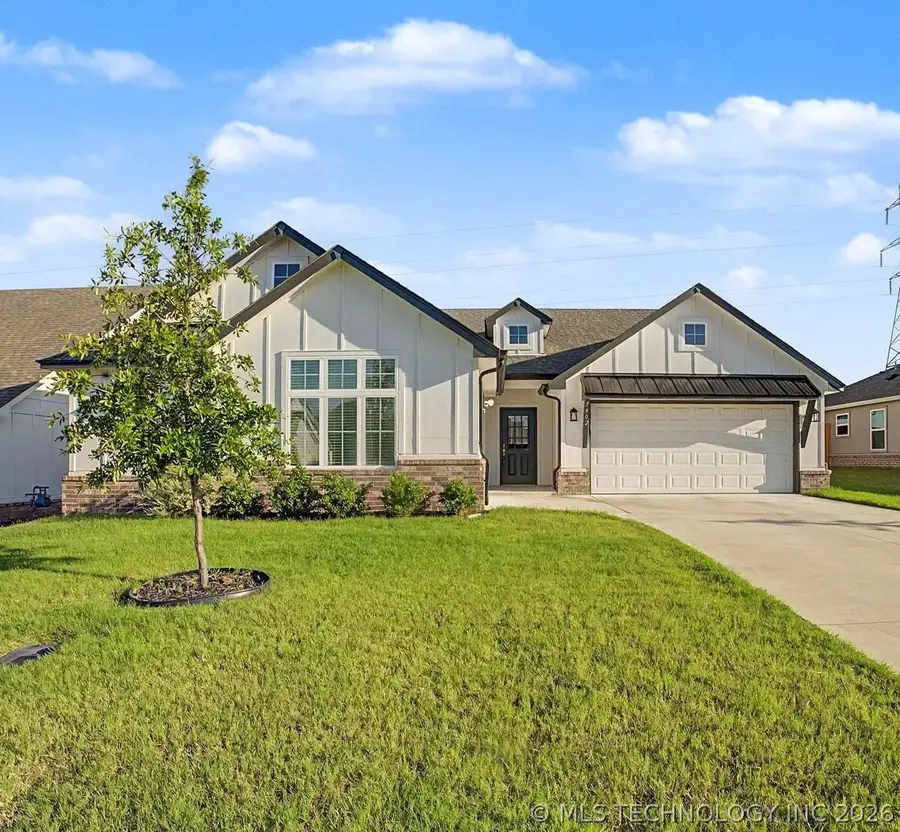 7402 E 89th Street N, Owasso, OK 74055 - #2