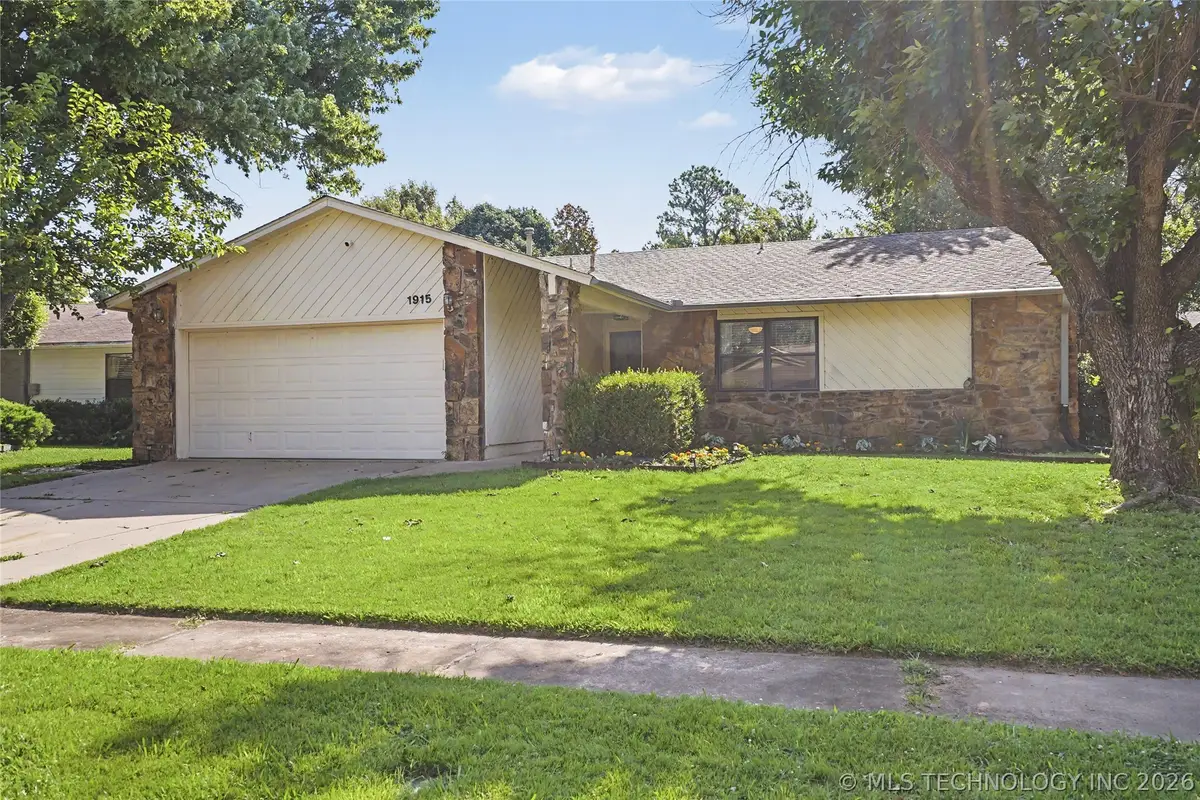 1915 N Eucalyptus Court, Broken Arrow, OK 74012 - #1
