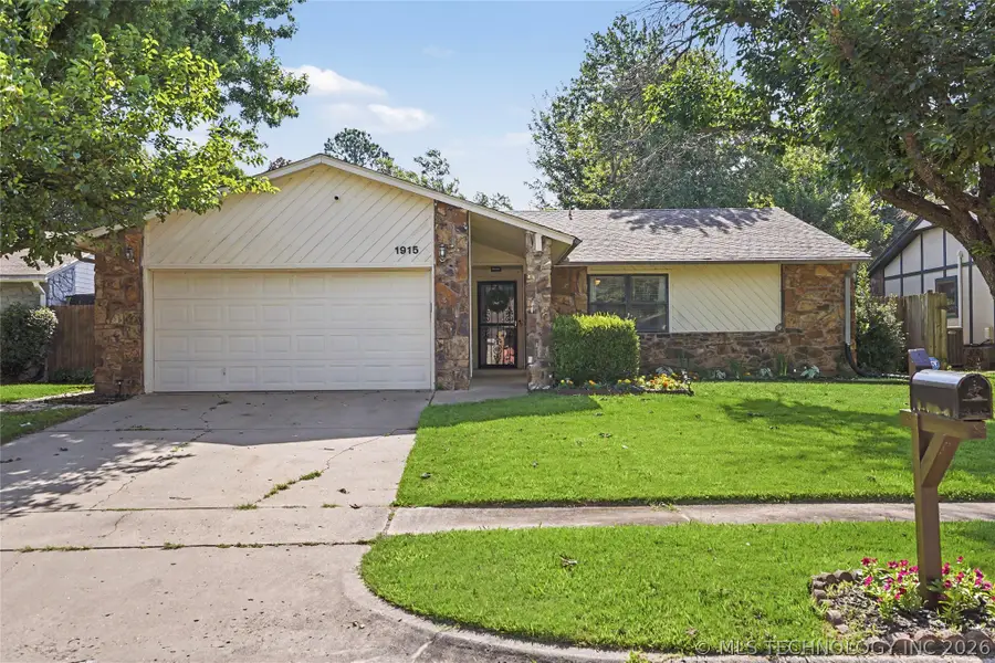 1915 N Eucalyptus Court, Broken Arrow, OK 74012 - #2