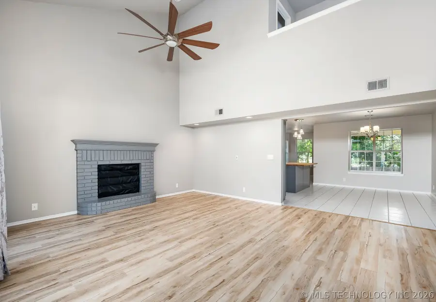 313 S Poplar Avenue, Broken Arrow, OK 74012 - #3