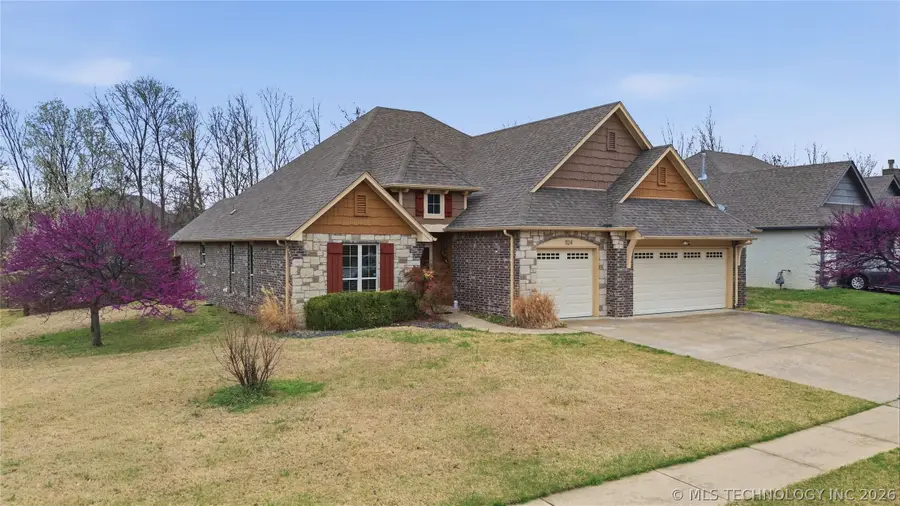 1124 W Fargo Drive, Broken Arrow, OK 74012 - #2