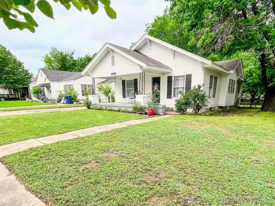1019 S Stockton, Ada, OK 74820 - #2