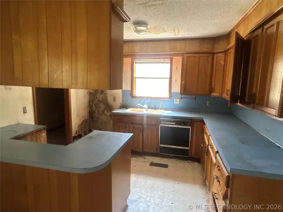 9067 E 33rd Street, Tulsa, OK 74145 - #3