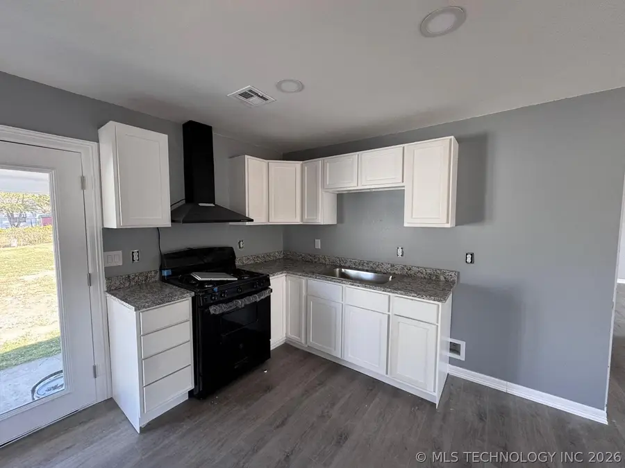 721 N Hudson Avenue, Tulsa, OK 74115 - #2