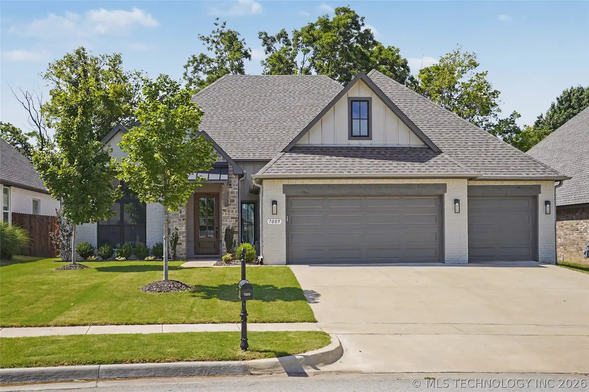 7009 E Oakland Street, Broken Arrow, OK 74014 - #1