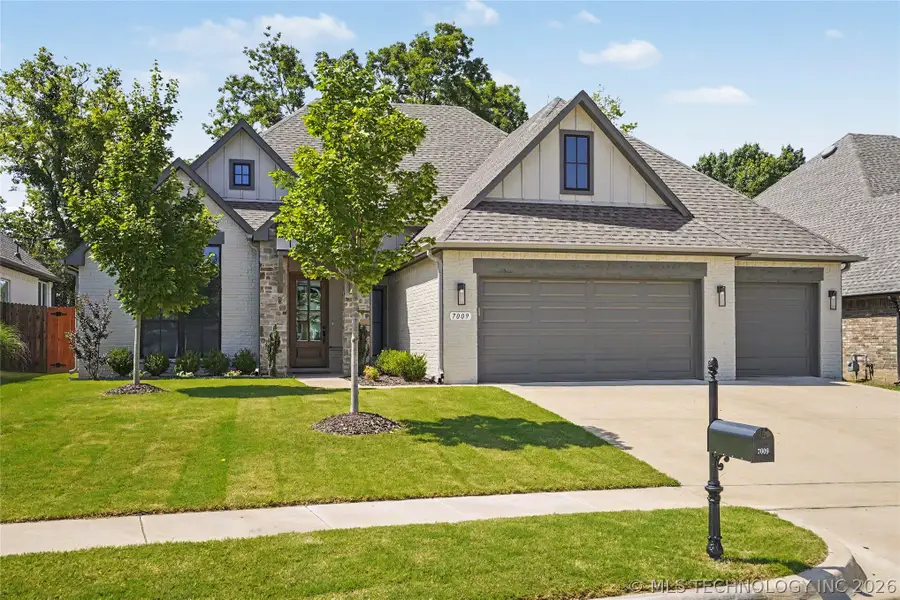 7009 E Oakland Street, Broken Arrow, OK 74014 - #2