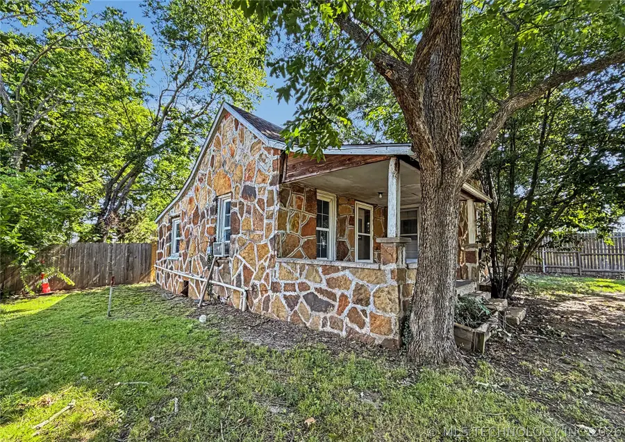 301 Goingsnake Street, Tahlequah, OK 74464 - #2
