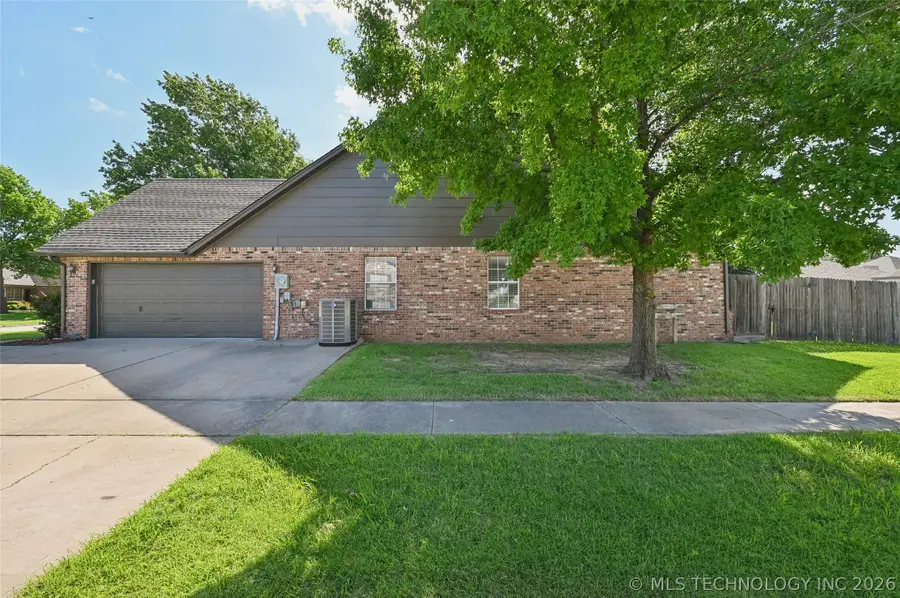 12704 E 78th Street, Owasso, OK 74055 - #3