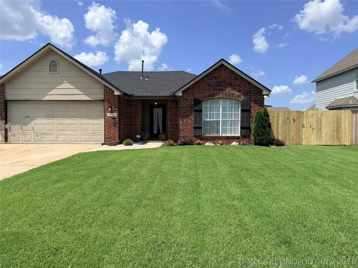 19709 E 39th Street S, Broken Arrow, OK 74014 - #1