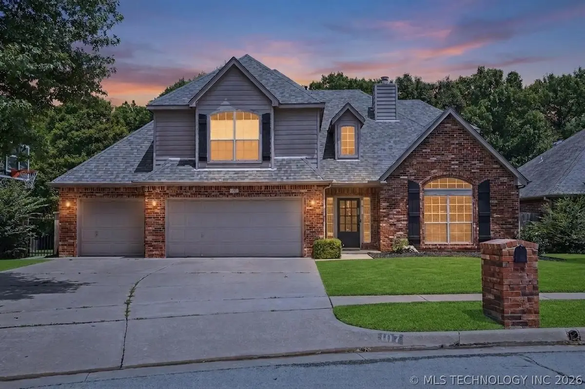107 S Yellowood Avenue, Broken Arrow, OK 74012 - #1