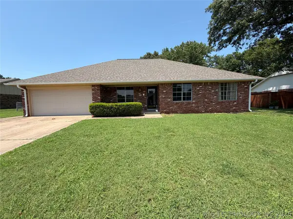 808 W Twin Oaks Drive, Broken Arrow, OK 74011