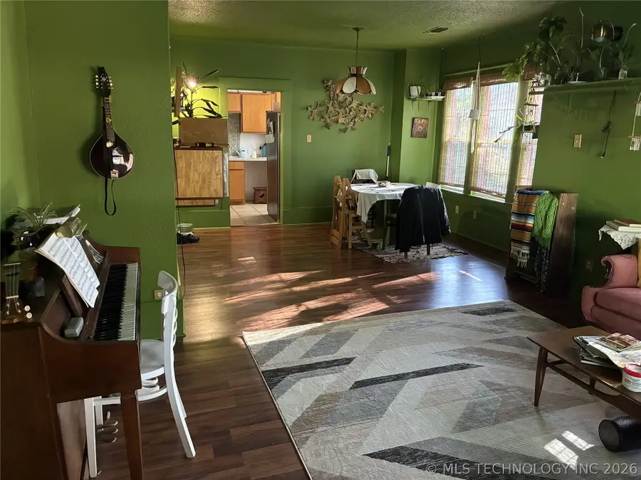 1021 W Live Oak, Durant, OK 74701 - #2