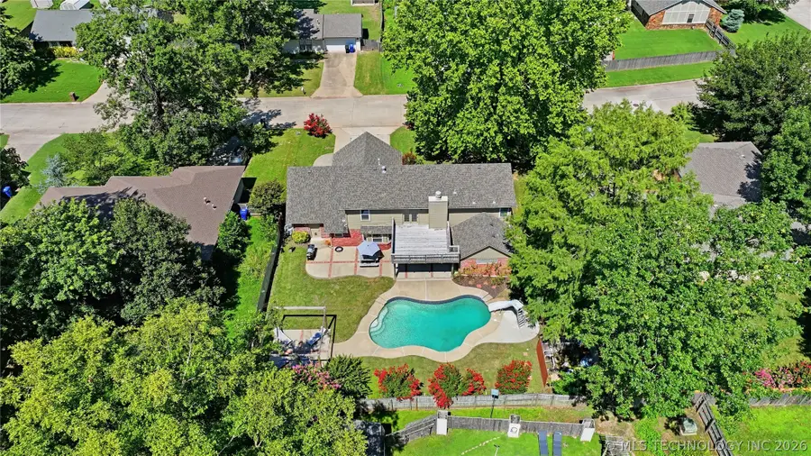 8609 S Fawnwood Court, Broken Arrow, OK 74011 - #3