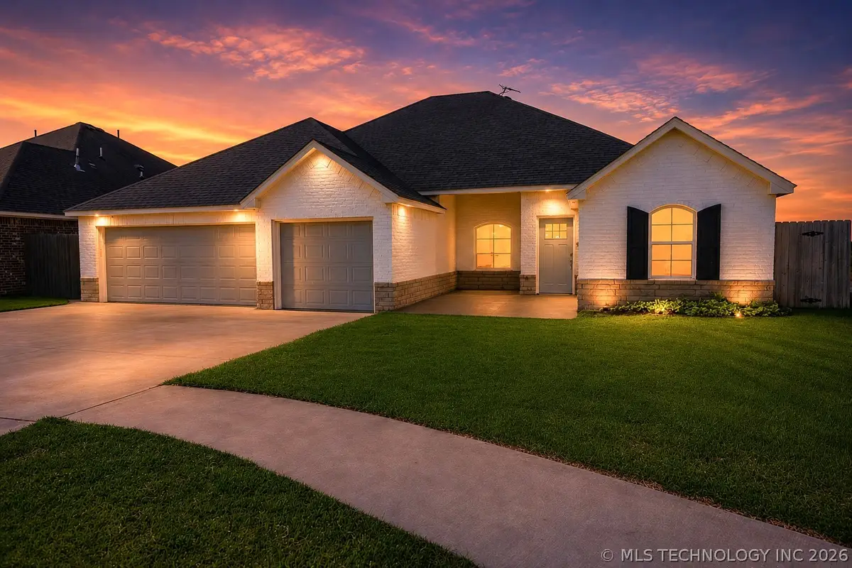 2807 Falling Leaves Drive, Weatherford, OK 73096 - #1