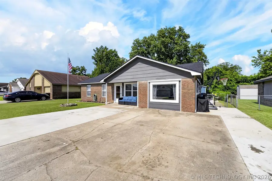 1136 S Haynie Street, Skiatook, OK 74070 - #3