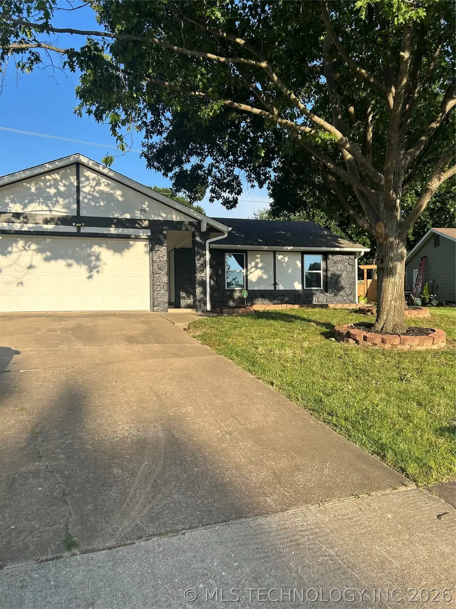2725 S Narcissus Avenue, Broken Arrow, OK 74012 - #2