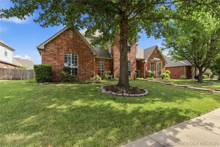 3901 W Roanoke Street, Broken Arrow, OK 74011 - #2