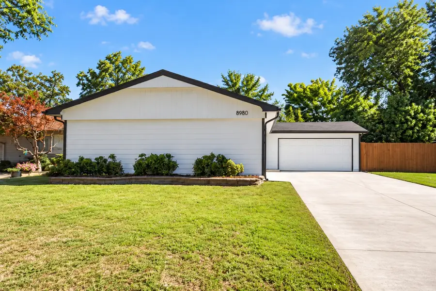 8980 E 33rd Place, Tulsa, OK 74145 - #2