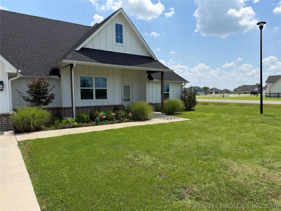 7110 E 137th Place N, Collinsville, OK 74021 - #2