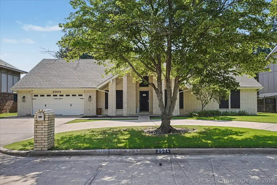 2504 Fort Davis Drive, Muskogee, OK 74403 - #2
