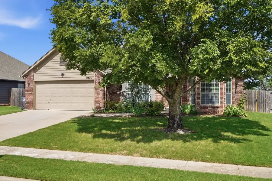 11715 S 105th East Avenue, Bixby, OK 74008 - #3