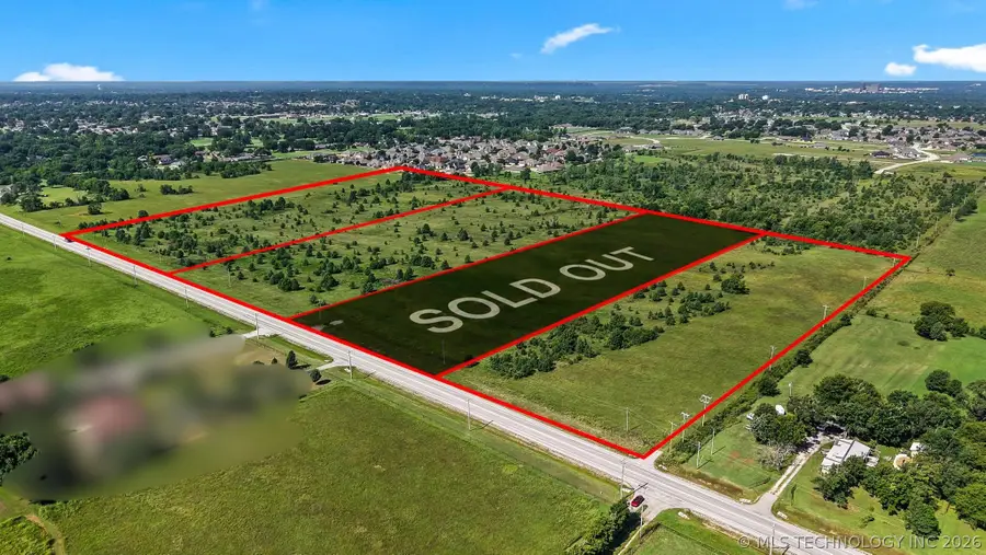 3 Bison Road, Bartlesville, OK 74006 - #3