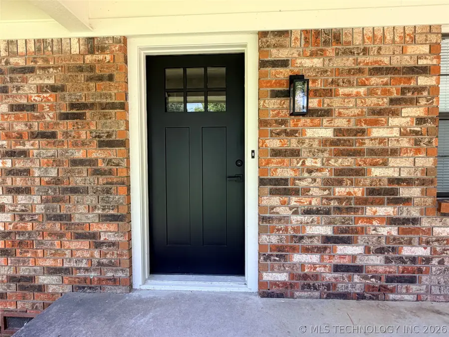 307 E Barclay Street, Henryetta, OK 74437 - #2