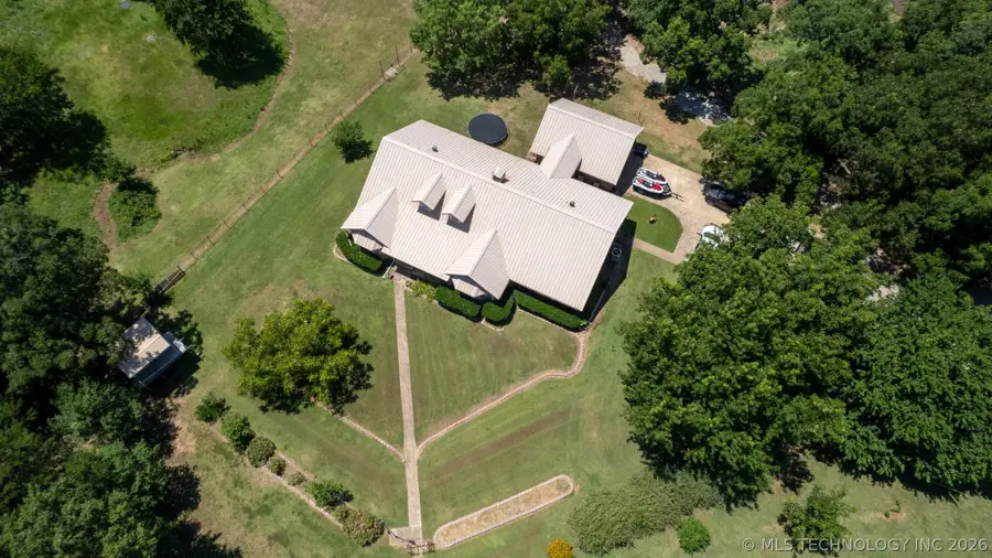 2464 S Roberta Road, Durant, OK 74701 - #2