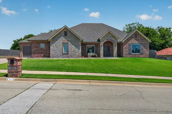 2712 SE Vicksburg Street, Bartlesville, OK 74006