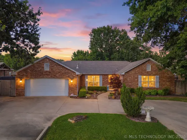 9867 S Maybelle Avenue, Jenks, OK 74037