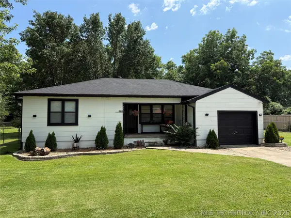 820 E Chickasaw Avenue, Sallisaw, OK 74955