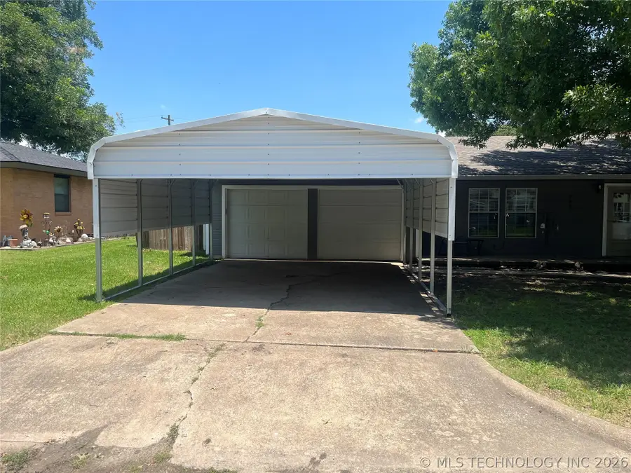 206 N Sunset, Madill, OK 73446 - #2