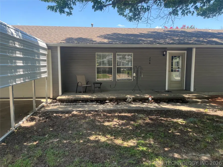 206 N Sunset, Madill, OK 73446 - #3