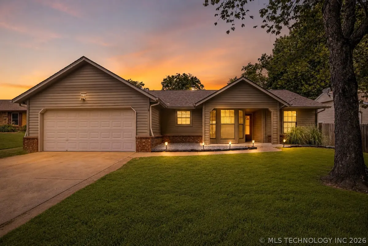 1316 W Hot Springs Place, Broken Arrow, OK 74011 - #1