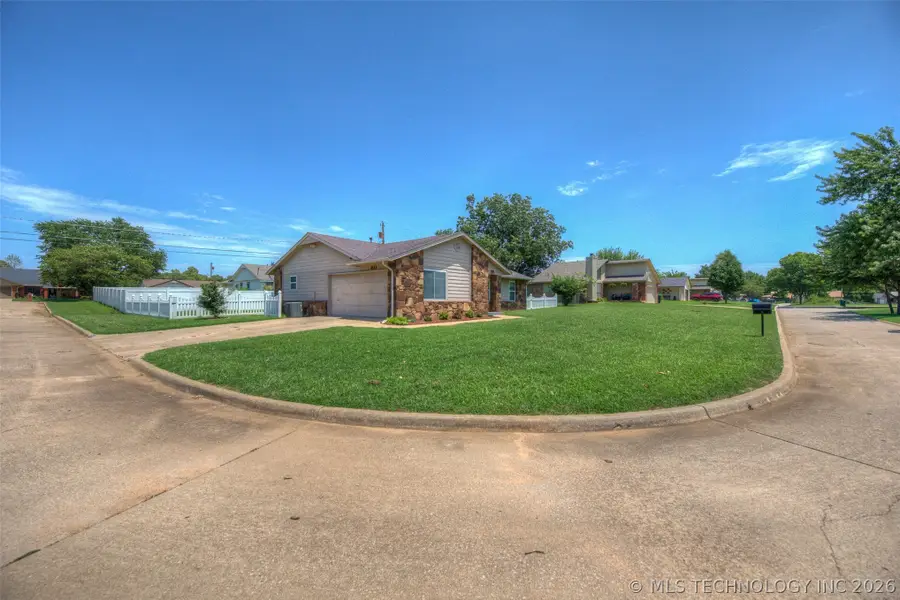 611 W 46th Place S, Sand Springs, OK 74063 - #2