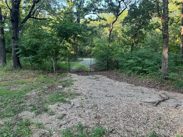 2736 Kenwood Road, Salina, OK 74365