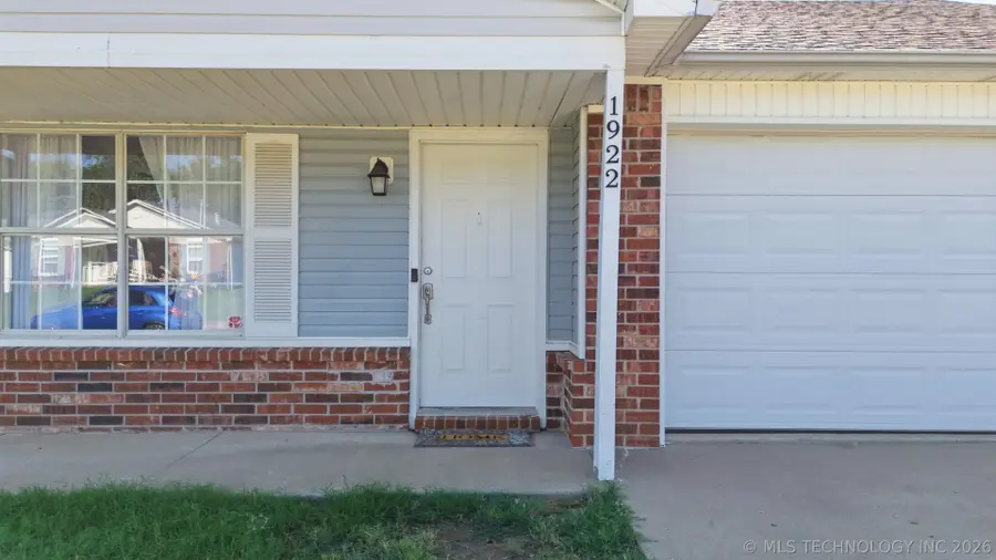 1922 Lexington Road, Claremore, OK 74017 - #3