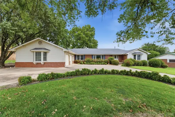 820 W Davis Drive, Nowata, OK 74048