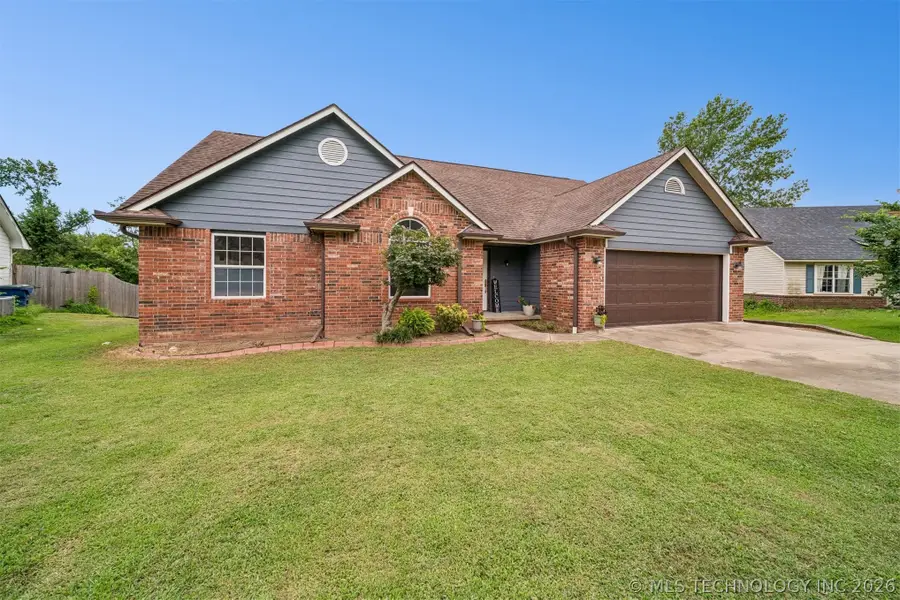 996 N Douglas Drive, Claremore, OK 74017 - #2